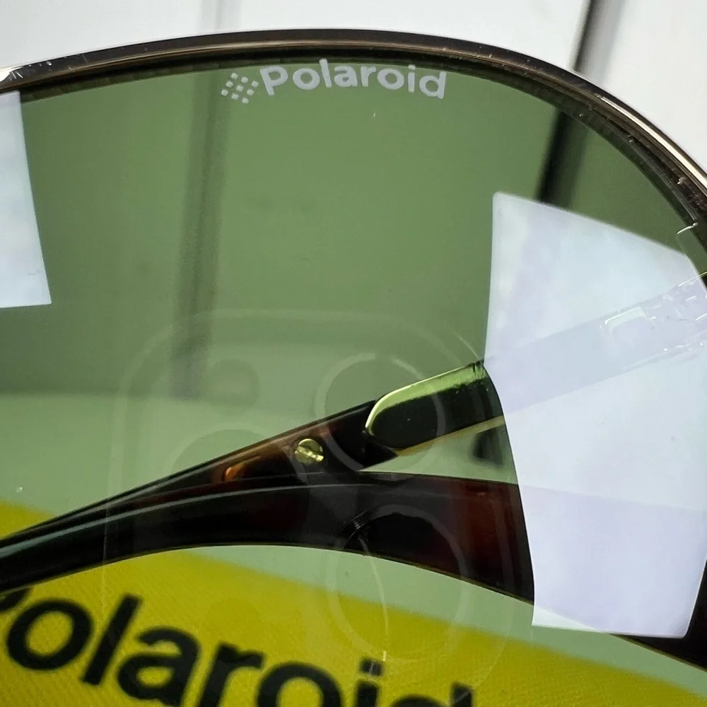 Polaroid category 	sunglasses